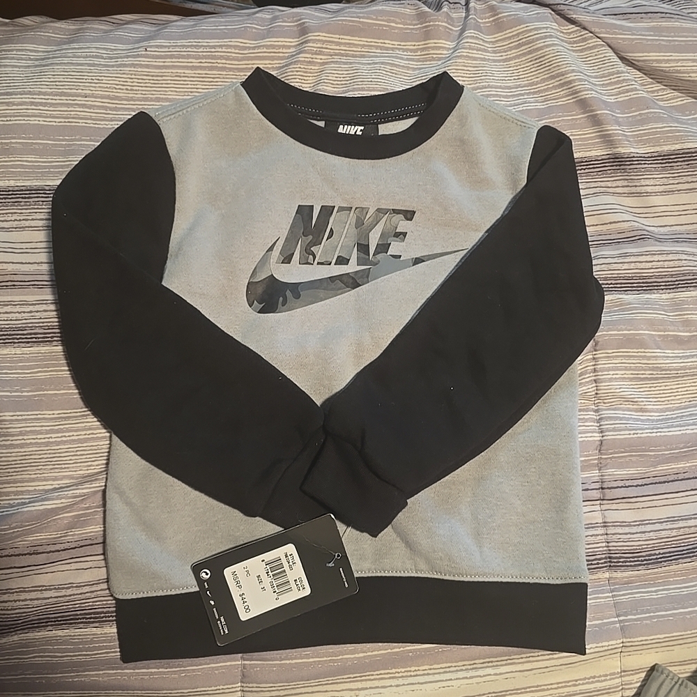 Nike Grey and Black Kids Crewneck Sweatshirt Size 3T